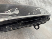 Load image into Gallery viewer, Frontscheinwerfer VW Touareg 7P1941033A Xenon Links Scheinwerfer Headlight