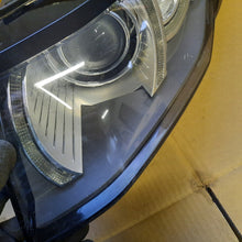 Laden Sie das Bild in den Galerie-Viewer, Frontscheinwerfer Land Rover Range I BJ32-13W030-EC Xenon Rechts oder Links SCH7967489505iy