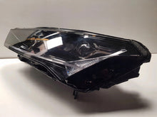 Laden Sie das Bild in den Galerie-Viewer, Frontscheinwerfer Skoda Enyaq IV 5LB941015A LED Links Scheinwerfer Headlight