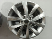 Laden Sie das Bild in den Galerie-Viewer, 1x Alufelge 16 Zoll 6.5" 5x112 46ET Silber 5E0601025BJ Skoda I Rim Wheel FEL3323840854dw