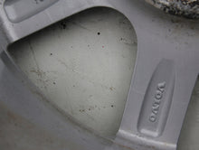 Laden Sie das Bild in den Galerie-Viewer, 1x Alufelge 16 Zoll 7.0&quot; 5x108 43ET Glanz Silber 8682441 Volvo Rim Wheel