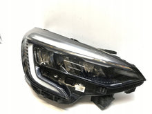 Laden Sie das Bild in den Galerie-Viewer, Frontscheinwerfer Renault Clio V 260109379R Full LED Rechts oder Links