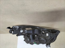Laden Sie das Bild in den Galerie-Viewer, Frontscheinwerfer Citroën C1 II 90026272 Links Scheinwerfer Headlight SCH8852201070bo