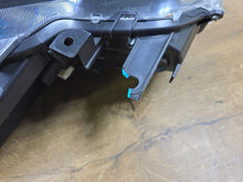 Load image into Gallery viewer, Frontscheinwerfer Toyota Yaris Cross Ein Stück (Rechts oder Links) Headlight SCH2966187576jt