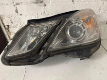 Laden Sie das Bild in den Galerie-Viewer, Frontscheinwerfer Mercedes-Benz A2128208361 Links Scheinwerfer Headlight SCH6879495651zq