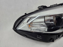 Laden Sie das Bild in den Galerie-Viewer, Frontscheinwerfer BMW 1 F40 7214914 LED Rechts Scheinwerfer Headlight