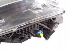 Laden Sie das Bild in den Galerie-Viewer, Frontscheinwerfer Mercedes-Benz Vito W447 Eqv A4479063201 LED Rechts oder Links