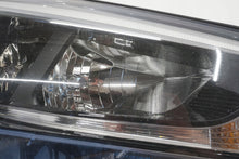 Laden Sie das Bild in den Galerie-Viewer, Frontscheinwerfer Hyundai Tucson 92102-D7110 Rechts Scheinwerfer Headlight