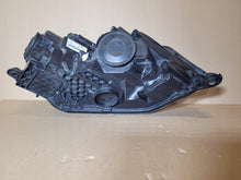 Laden Sie das Bild in den Galerie-Viewer, Frontscheinwerfer Skoda Fabia III 6V1941015B LED Links Scheinwerfer Headlight