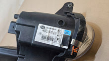 Laden Sie das Bild in den Galerie-Viewer, Frontscheinwerfer Mercedes-Benz W211 A2118202961 Links Scheinwerfer Headlight SCH2076295664tr