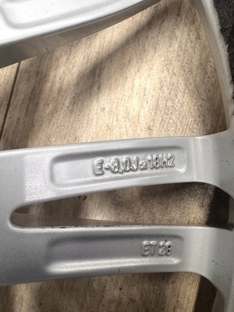 1x Alufelge 18 Zoll 8.0" 5x112 28ET Silber 4H0601025AP Audi Rim Wheel FEL8414060952yr