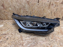 Laden Sie das Bild in den Galerie-Viewer, Frontscheinwerfer Toyota Yaris 48531771302 Rechts Scheinwerfer Headlight SCH7913916571oa