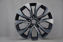 Load image into Gallery viewer, 1x Alufelge 17 Zoll 7.0&quot; 5x114.3 43ET Glanz Graphit 403007202R Mg Rim Wheel