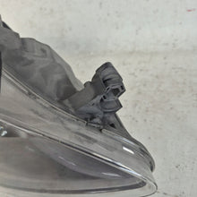 Laden Sie das Bild in den Galerie-Viewer, Frontscheinwerfer Seat Leon 5P1941008D Bi-Xenon Rechts Scheinwerfer Headlight