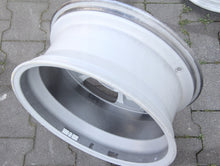 Load image into Gallery viewer, 1x Alufelge 18 Zoll 8.5&quot; 5x114.3 45ET Lexus X Rim Wheel