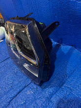 Laden Sie das Bild in den Galerie-Viewer, Frontscheinwerfer Dacia Duster 260100156R Rechts Scheinwerfer Headlight SCH3117184202dn