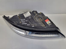 Load image into Gallery viewer, Frontscheinwerfer Volvo S40 II 31299588 0301237272 Xenon Rechts Headlight SCH6989947108mb
