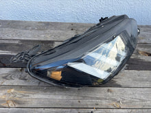 Laden Sie das Bild in den Galerie-Viewer, Frontscheinwerfer Peugeot II 208 9841641980 LED Ein Stück (Rechts oder Links) SCH2344638085qf