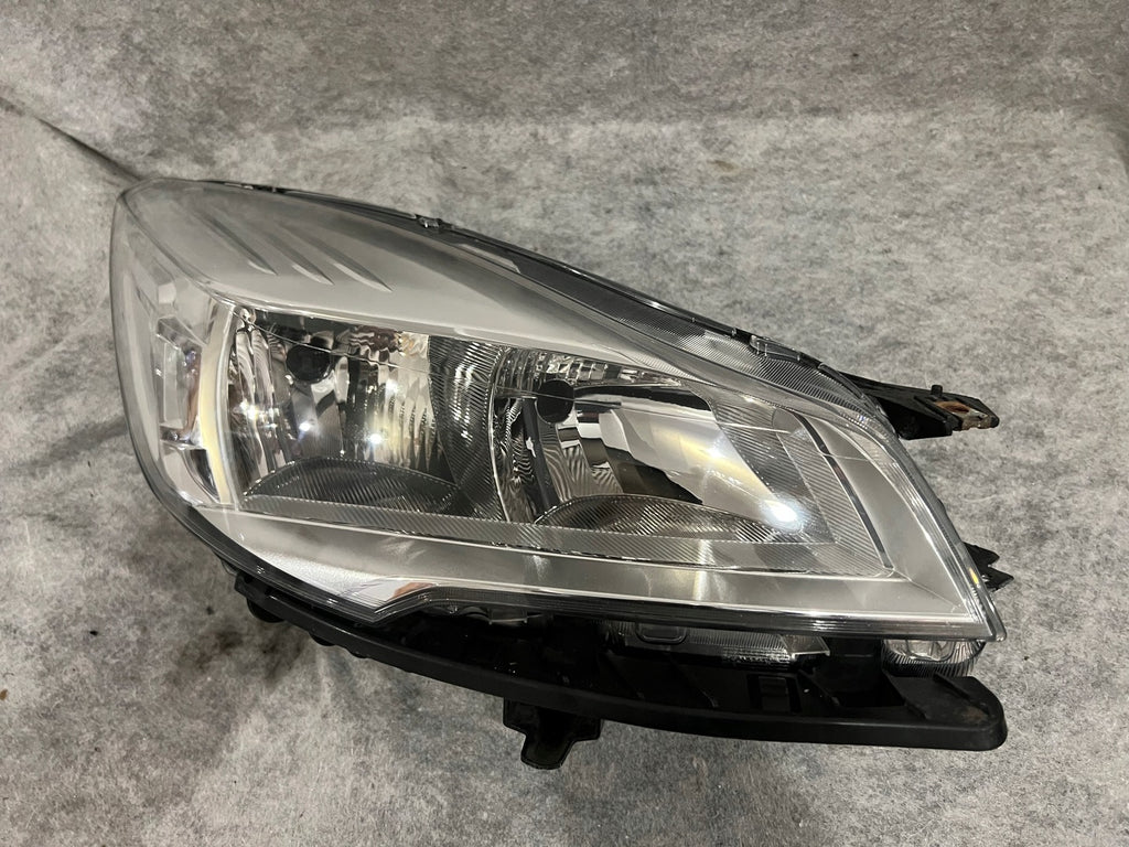 Frontscheinwerfer Ford Kuga CV44-13W029-AE Rechts Scheinwerfer Headlight