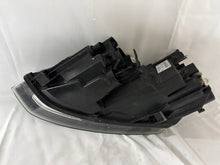 Laden Sie das Bild in den Galerie-Viewer, Frontscheinwerfer VW Polo 6c1 6C1941006 FALSE Scheinwerfer Headlight SCH1250762837sl