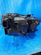 Laden Sie das Bild in den Galerie-Viewer, Frontscheinwerfer Audi A3 8Y0941033 Full LED Links Scheinwerfer Headlight SCH5822286763ct