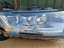 Laden Sie das Bild in den Galerie-Viewer, Frontscheinwerfer Mitsubishi Outlander III 8301C8-64 LED Rechts Headlight