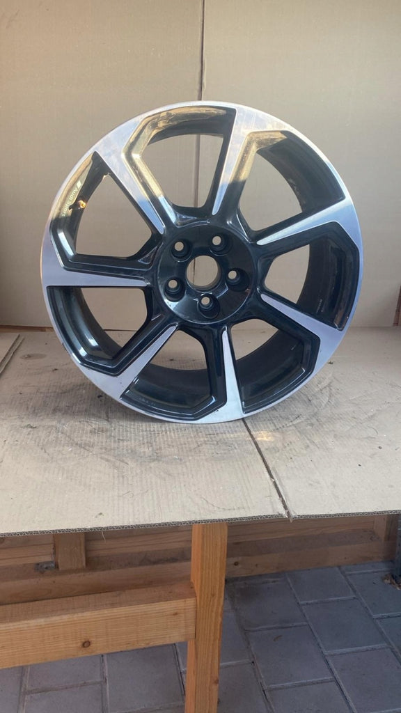 1x Alufelge 19 Zoll 8.5" 5x112 38ET 83A601025D Audi Q3 Rim Wheel FEL2294345417nm