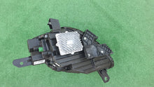Laden Sie das Bild in den Galerie-Viewer, Frontscheinwerfer Maserati I 06702930730 Rechts Scheinwerfer Headlight SCH6236961427ck