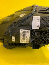Laden Sie das Bild in den Galerie-Viewer, Frontscheinwerfer Porsche Taycan 9J1941032E LED Rechts Scheinwerfer Headlight SCH2336005571bp