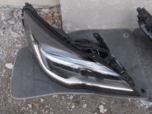 Laden Sie das Bild in den Galerie-Viewer, Frontscheinwerfer Opel Astra 13401141 LED Ein Satz Scheinwerfer Headlight