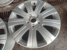 Laden Sie das Bild in den Galerie-Viewer, 1x Alufelge 17 Zoll 6.0" 5x112 46ET Silber 3T0601025 Skoda Rim Wheel FEL9563924508yu