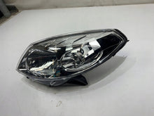 Laden Sie das Bild in den Galerie-Viewer, Frontscheinwerfer Dacia Sandero I Links Scheinwerfer Headlight