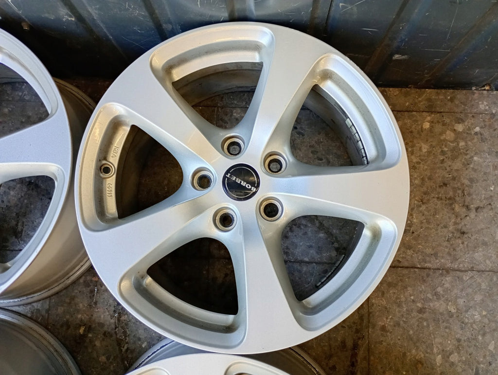 1x Alufelge 17 Zoll 8.0" 5x120 30ET Silber KBA46717 Audi Rim Wheel FEL6626395756uv