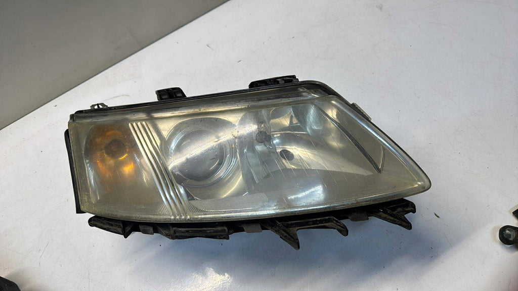 Frontscheinwerfer Saab 93 9-3 Xenon Rechts Scheinwerfer Headlight SCH7991110305gm