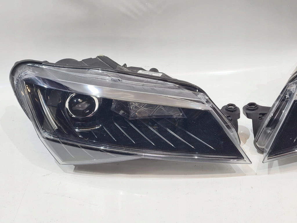 Frontscheinwerfer Skoda Superb III 3V1941016A Xenon Rechts Headlight