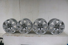 Laden Sie das Bild in den Galerie-Viewer, 1x Alufelge 16 Zoll 6.5&quot; 5x112 33ET Glanz Silber 8U0601025 Audi A4 Q3 Rim Wheel