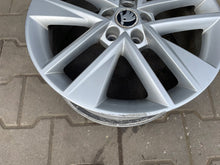 Laden Sie das Bild in den Galerie-Viewer, 1x Alufelge 17 Zoll 7.0" 5x100 6V0601025C Skoda Fabia Iii Rim Wheel FEL8696572462ob