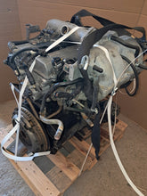 Laden Sie das Bild in den Galerie-Viewer, Motor Kia Sportage FE3N 2.0 165TKm 1996 Benzin Engine Komplett