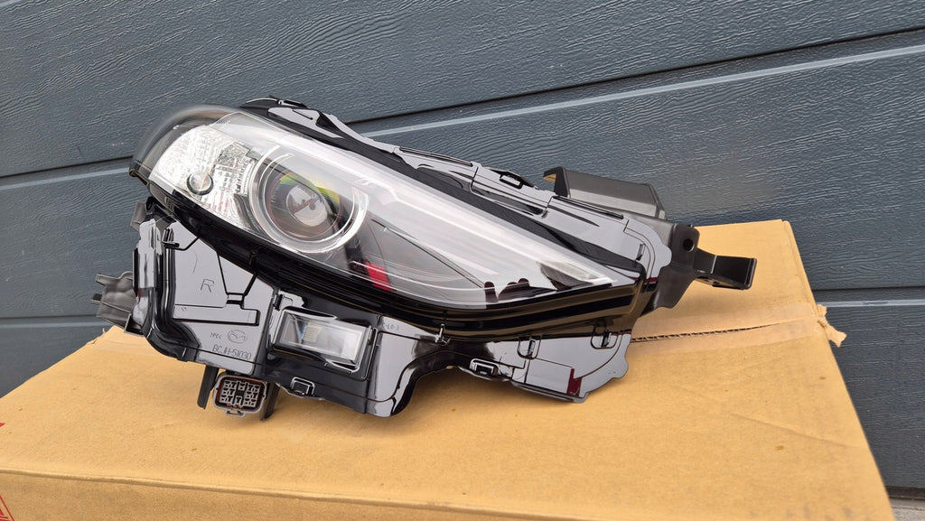 Frontscheinwerfer Mazda 3 Bp LED Ein Stück (Rechts oder Links) Headlight SCH3672111317cu