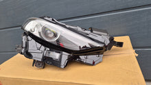 Laden Sie das Bild in den Galerie-Viewer, Frontscheinwerfer Mazda 3 Bp LED Ein Stück (Rechts oder Links) Headlight SCH3672111317cu