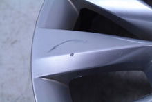 Laden Sie das Bild in den Galerie-Viewer, 1x Alufelge 16 Zoll 6.0&quot; 5x100 6586101025 Skoda Kamiq Rim Wheel