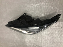 Load image into Gallery viewer, Frontscheinwerfer Opel Astra K 39158005 662588537 LED Links Headlight