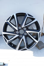 Laden Sie das Bild in den Galerie-Viewer, 1x Alufelge 16 Zoll 6.0&quot; 5x100 50ET PW457-0D004 Toyota X Rim Wheel