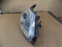 Laden Sie das Bild in den Galerie-Viewer, Frontscheinwerfer Toyota Avensis 81118-05310 Rechts Scheinwerfer Headlight SCH8710501375wb