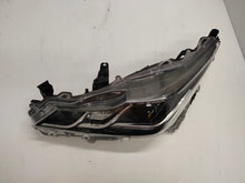 Laden Sie das Bild in den Galerie-Viewer, Frontscheinwerfer Toyota Corolla 81150-02T31-00 LED Links Scheinwerfer Headlight SCH7452600871rg
