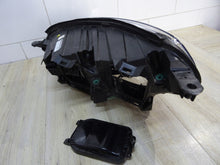 Load image into Gallery viewer, Frontscheinwerfer Opel Zafira A Vivaro 9832836480-00 Xenon Rechts Headlight