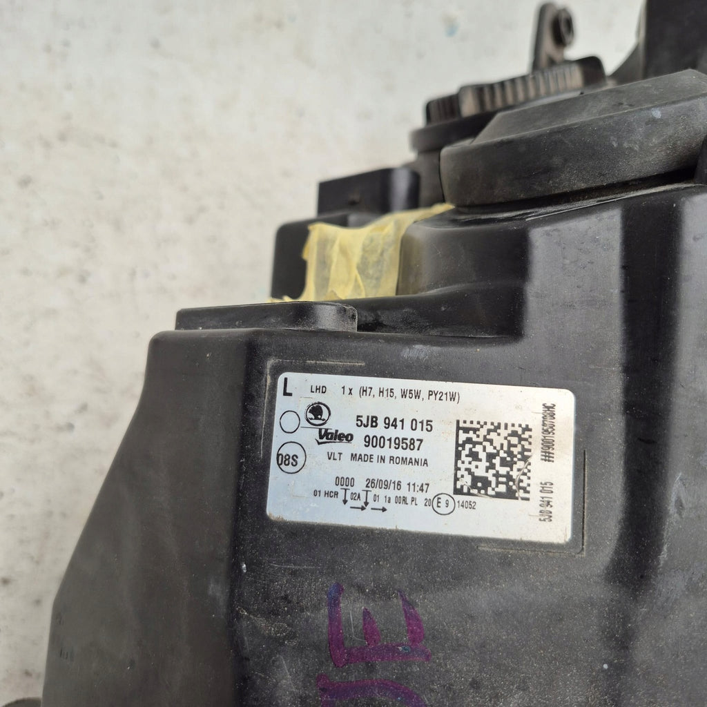 Frontscheinwerfer Skoda Rapid 5JB941015 Links Scheinwerfer Headlight SCH2219598401xo