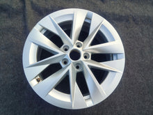 Load image into Gallery viewer, 1x Alufelge 17 Zoll 7.0" 5x112 46ET Glanz Silber 5E3601025E Skoda Octavia Iv FEL2857343369em