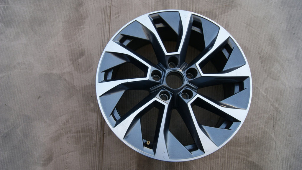 1x Alufelge 17 Zoll 7.0" 5x112 45ET Glanz Graphit 57A601025AB Mg Karoq Rim Wheel FEL4740455243qr