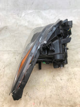 Laden Sie das Bild in den Galerie-Viewer, Frontscheinwerfer Mazda 3 BHN151030 Rechts Scheinwerfer Headlight